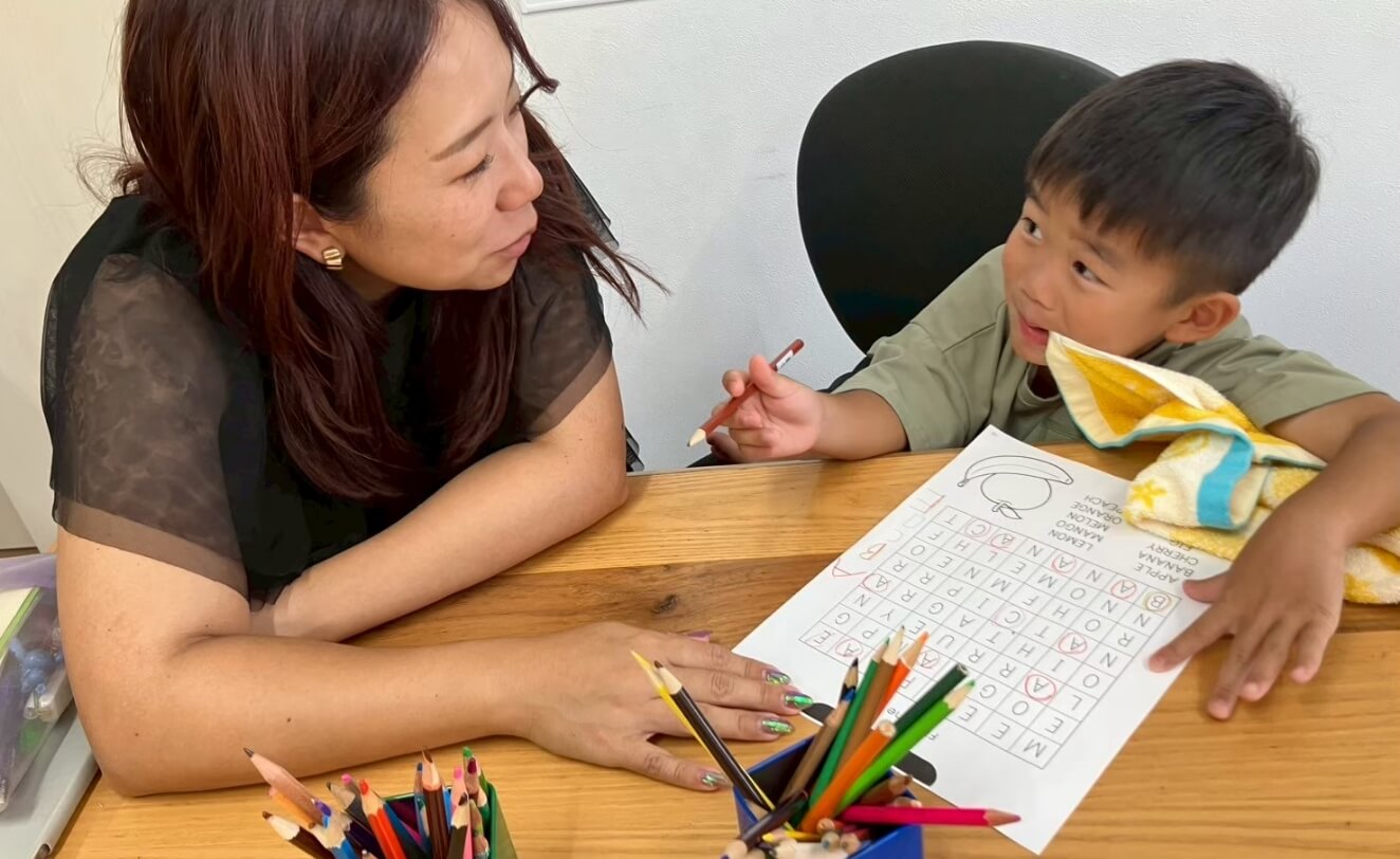 読み書きを中心に英語力を段階的に育てる